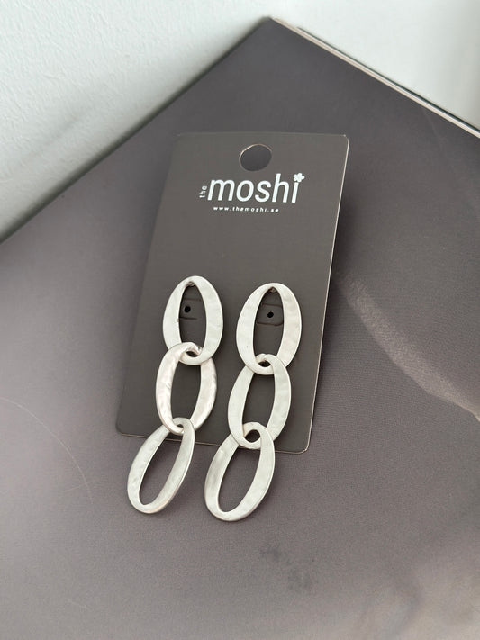 The Moshi, Långa kedjeliknande örhängen - Silver/Guld