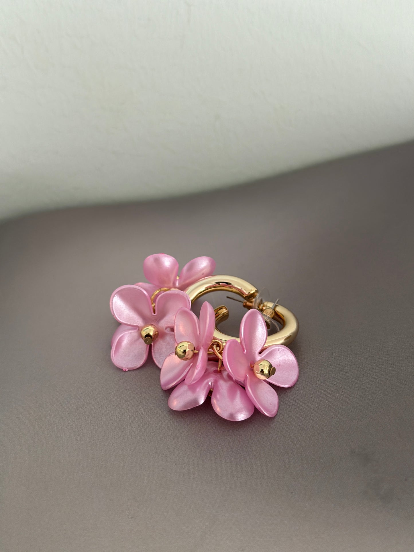 Örhängen med blommor - Rosa/jeansblå/cerise/Gul/Turkos/Beige/Röd/Orange