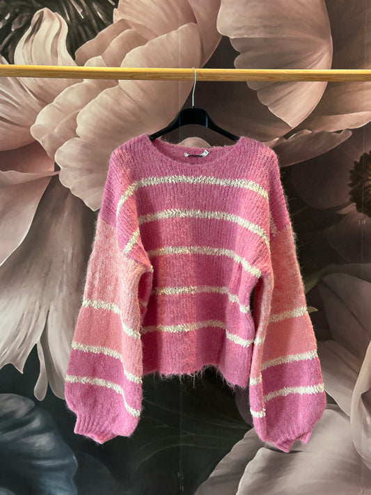 Randig stickad tröja ”Sara” med stora ballongärmar -Rosa/Korall