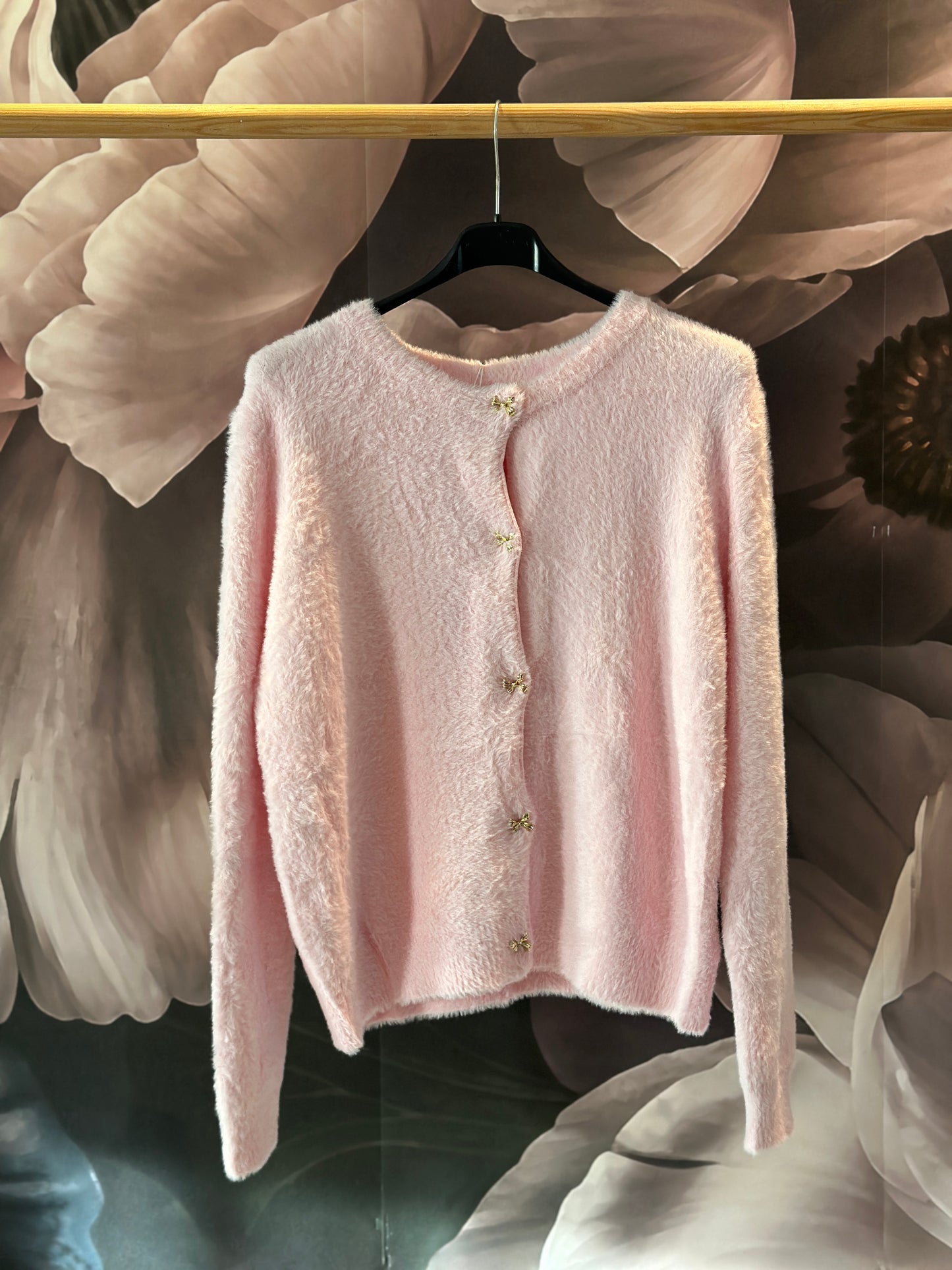 Gosig kofta ”Sabine” med rosettknappar - Rosa
