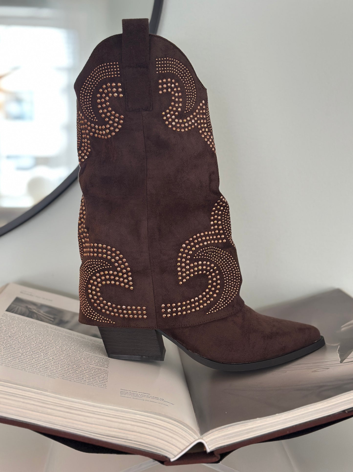 Cowboyboots med dekoration - Bruna