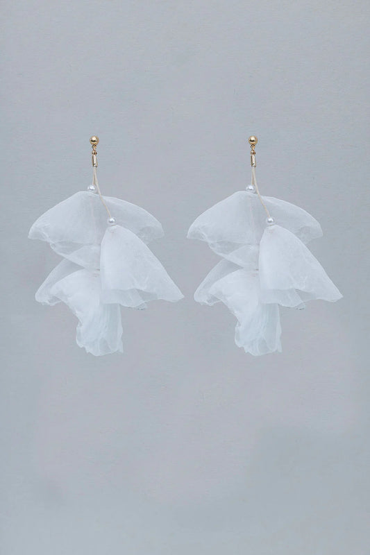 Bow 19, FLOWY EARRINGS -WHITE