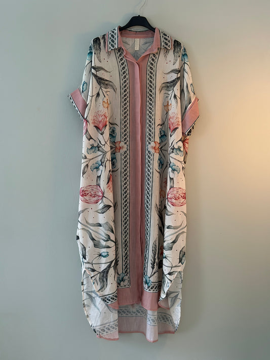 Klänning med blommönster och en leopard på ryggen - Vit