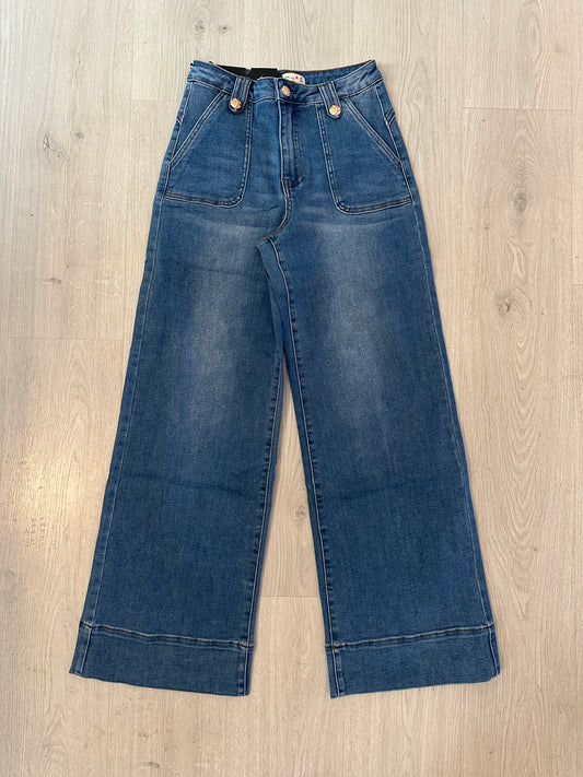 Jeans med rosettknappar, rak modell - Ljus denim