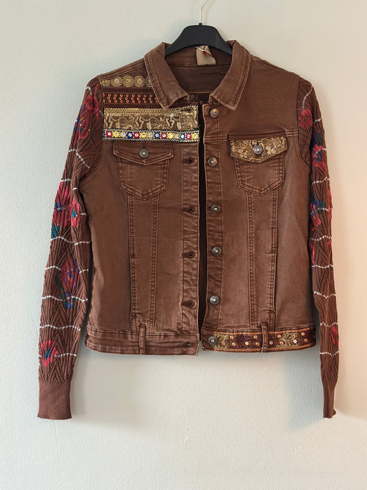 Jeansjacka ”Boho” med broderi och tröjärm - Camel