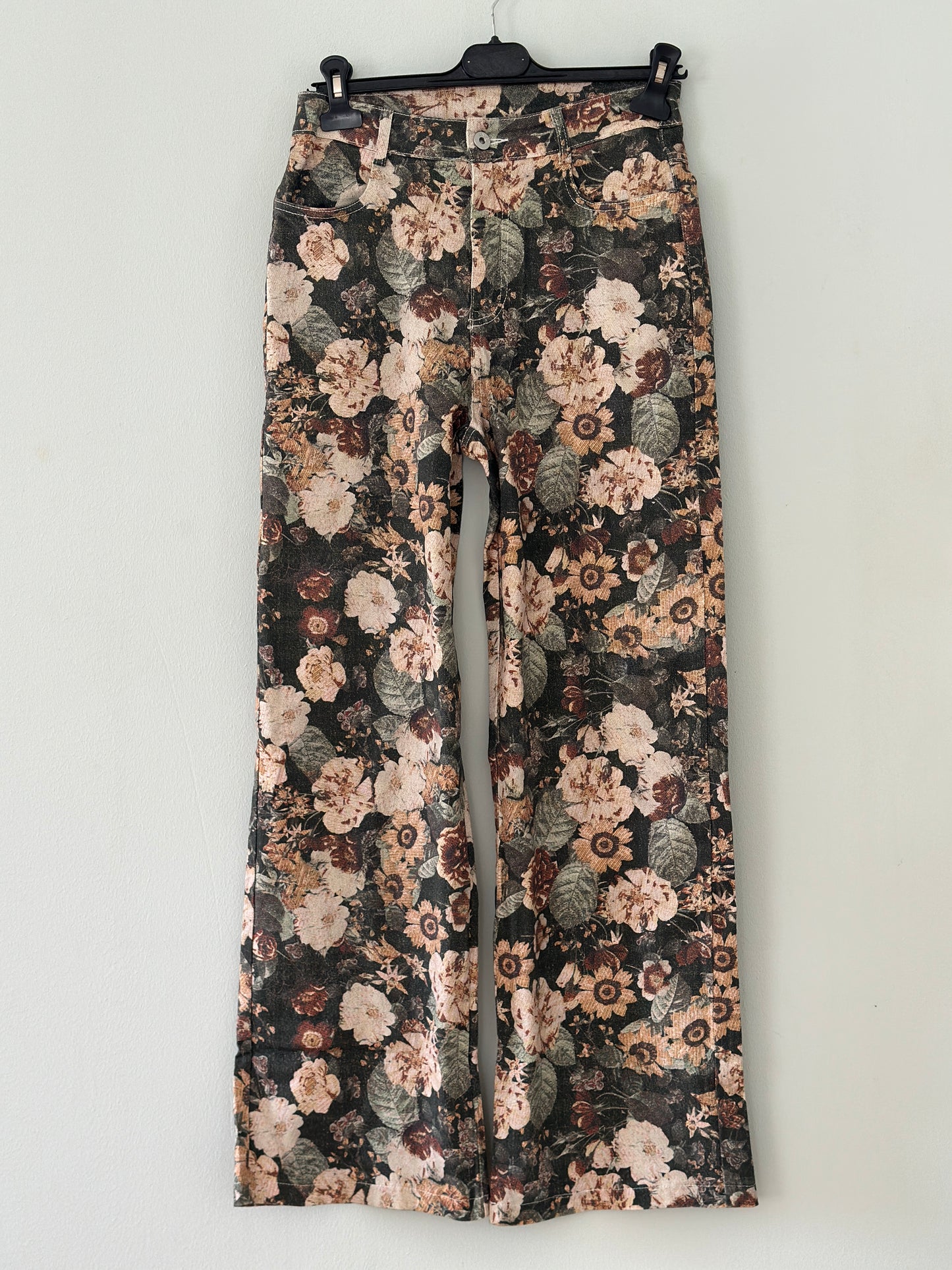 Blommiga jeans ”Magdalena” - Gröna