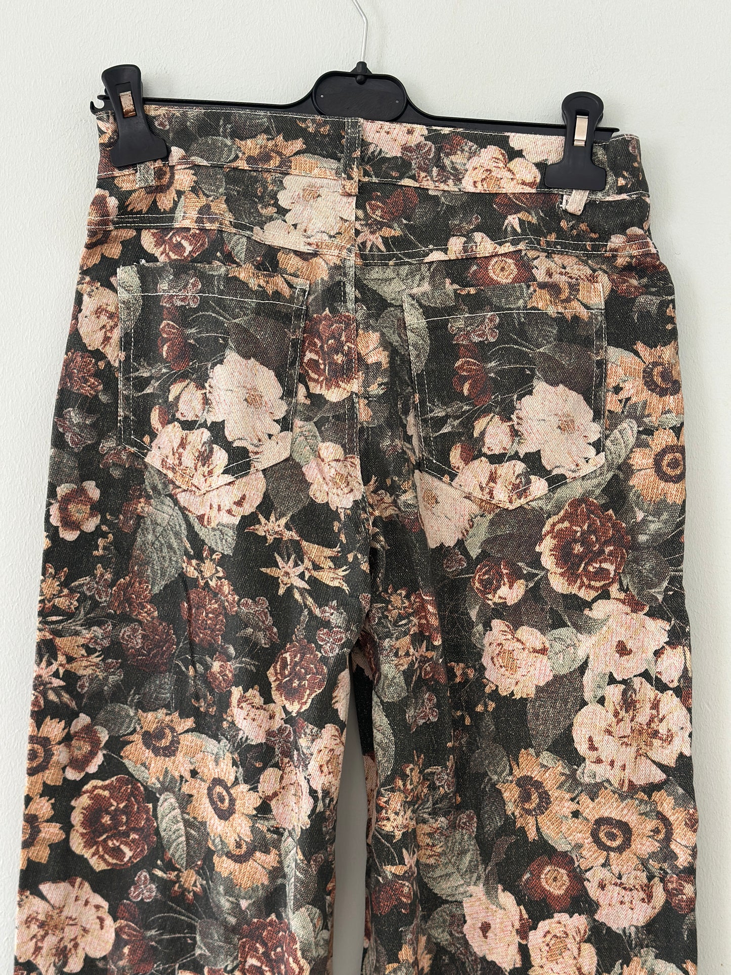 Blommiga jeans ”Magdalena” - Gröna