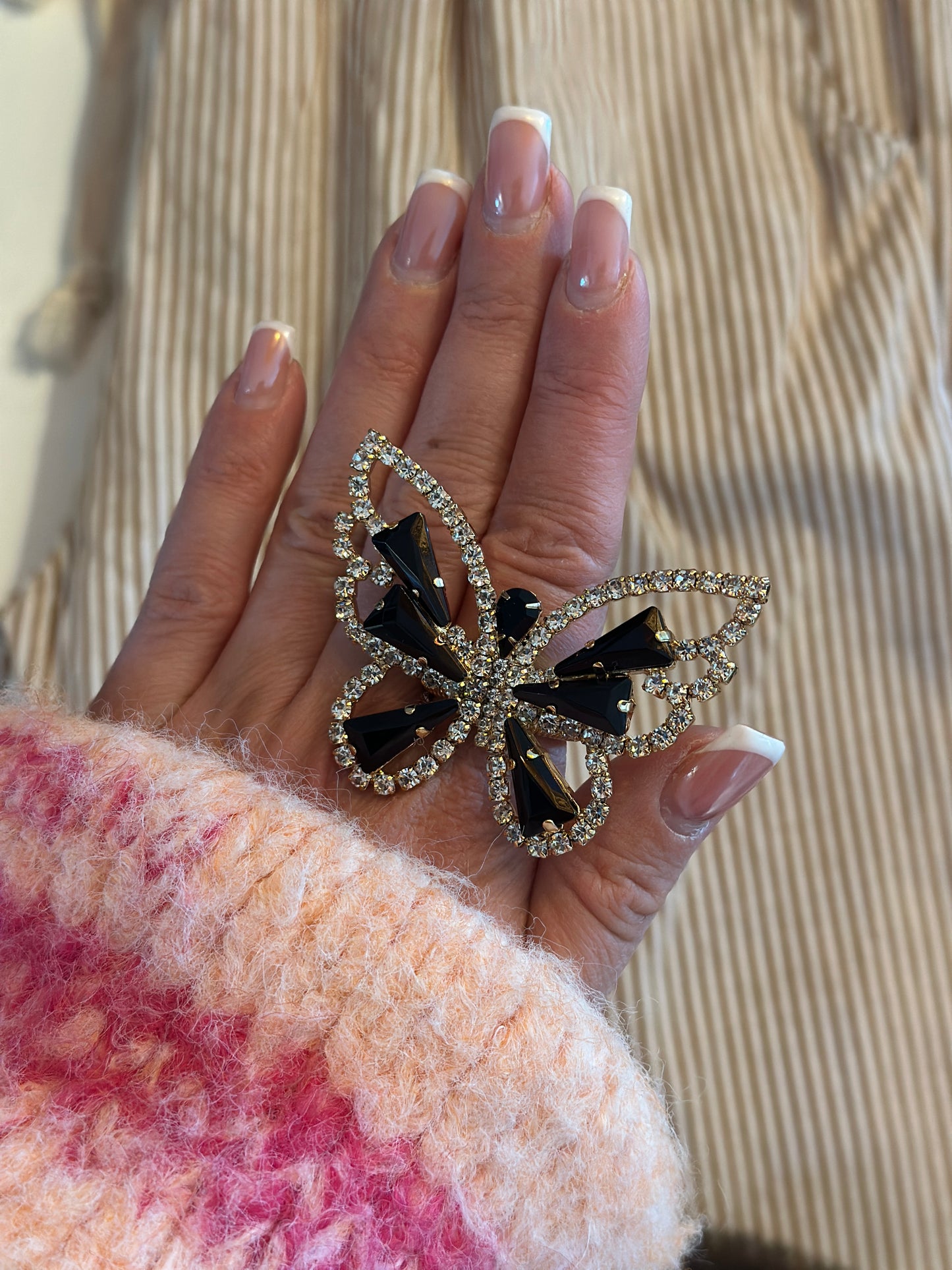 Töjbar ring med fjäril - Aprikos/Multicolour/Svart