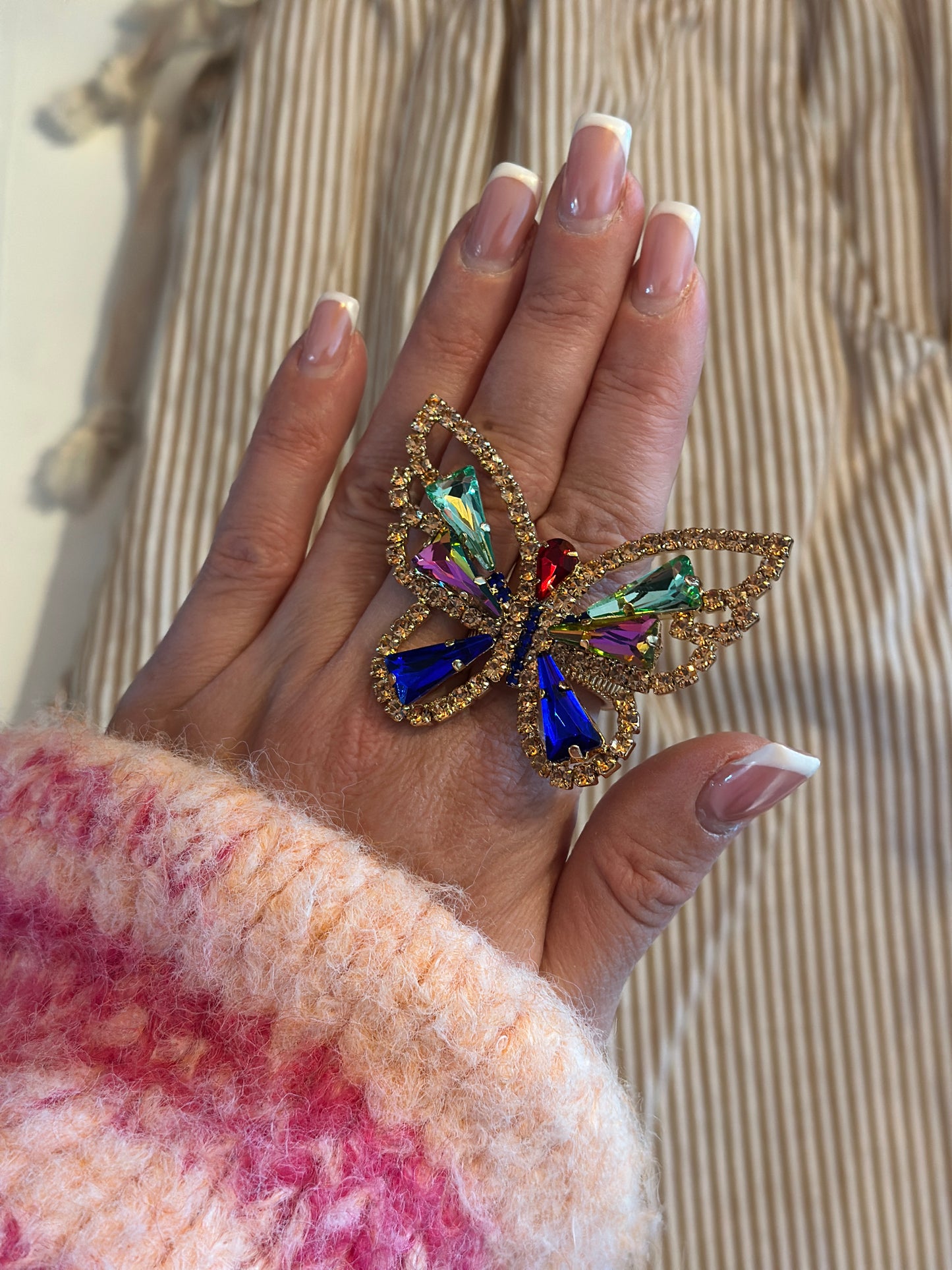 Töjbar ring med fjäril - Aprikos/Multicolour/Svart