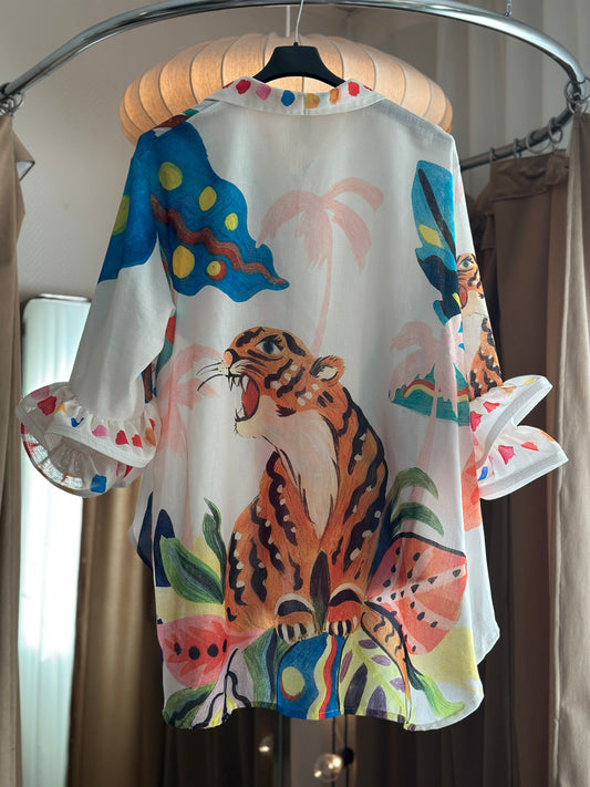 Blus ”Sanna” med volangärm - Djurmönster