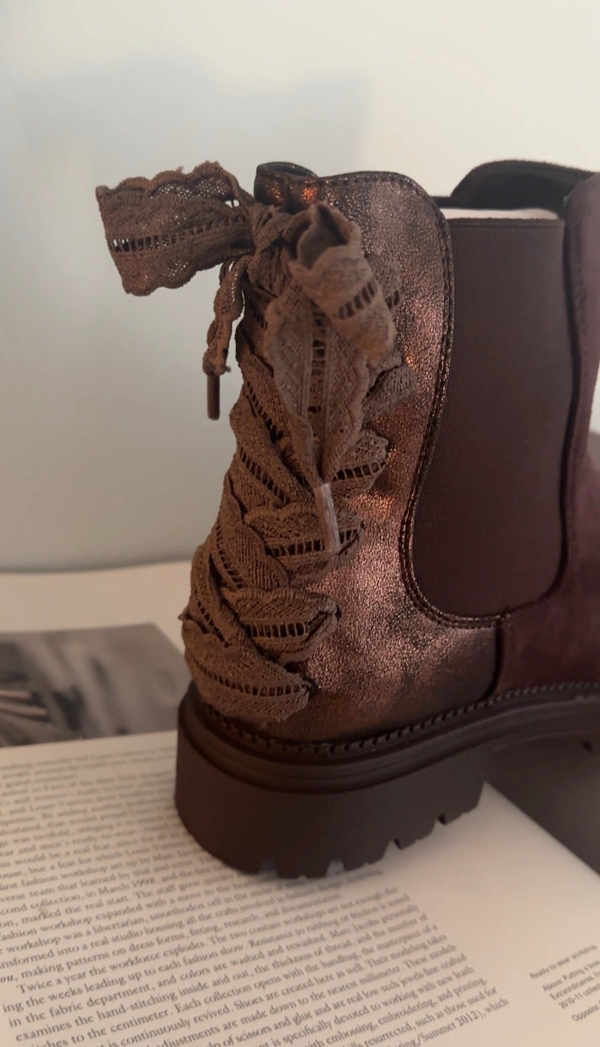 Boots med snörning baktill - Bruna