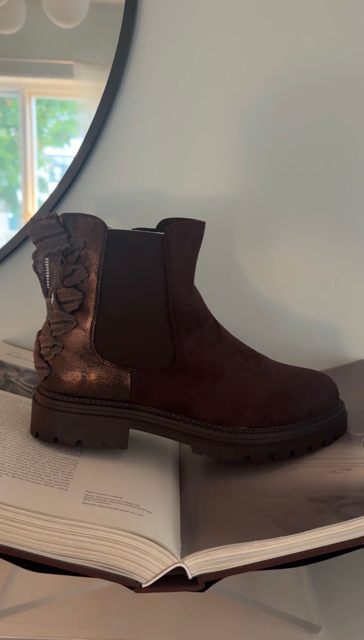 Boots med snörning baktill - Bruna