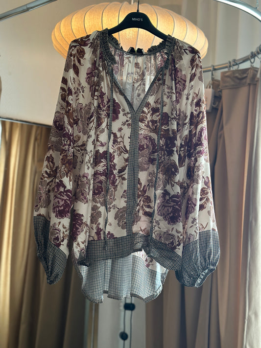 Blus ”Sara” med ballongärm- Blommigt/Rutigt