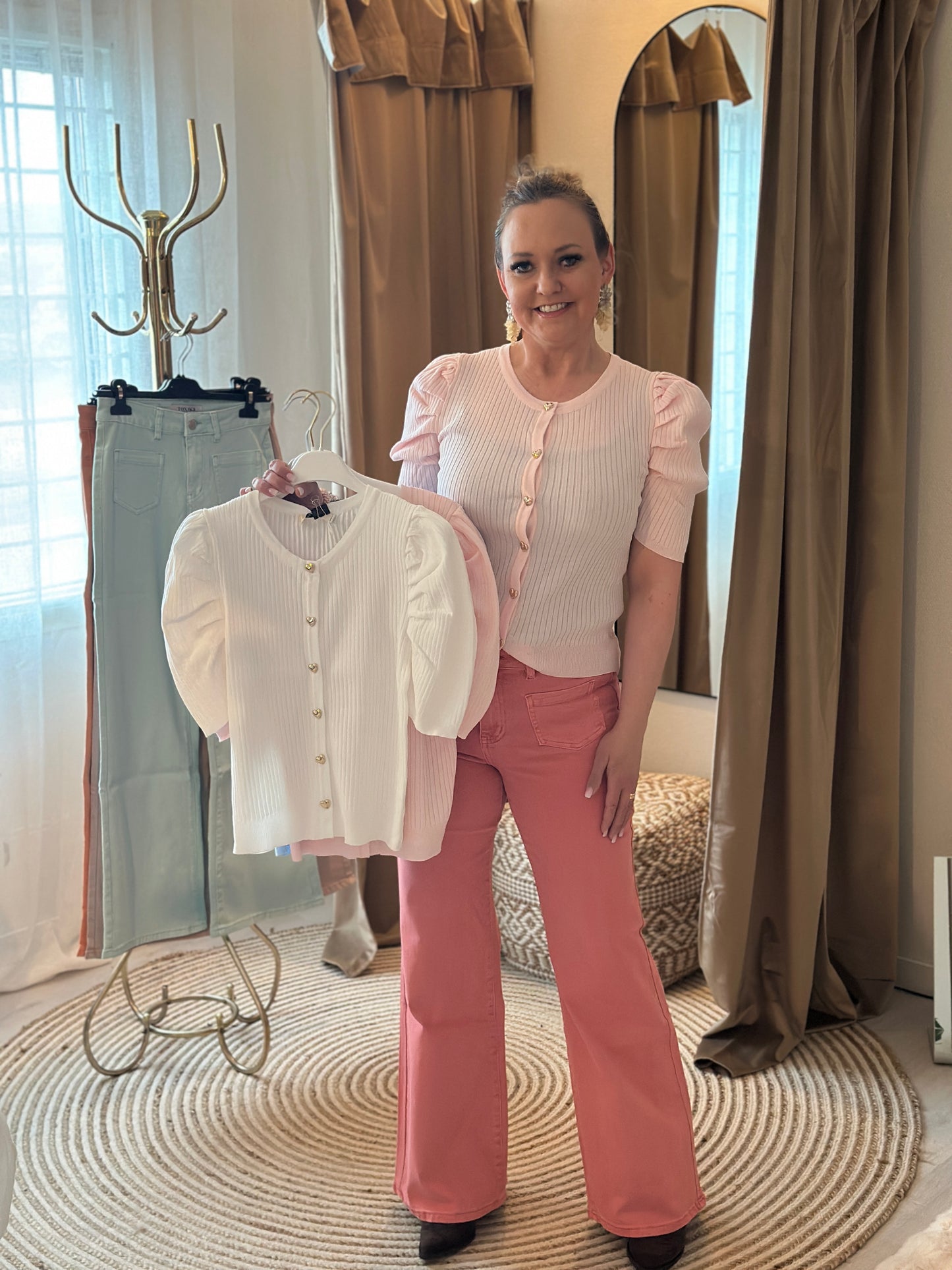 Top ”Sara” med hjärtformade knappar och puffärm - Rosa/Vit/Ljusblå