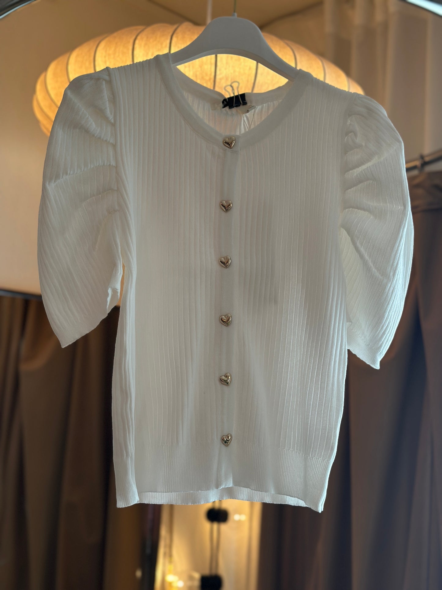 Top ”Sara” med hjärtformade knappar och puffärm - Rosa/Vit/Ljusblå