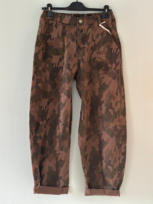 Barrel byxa ”Mia” - Camo